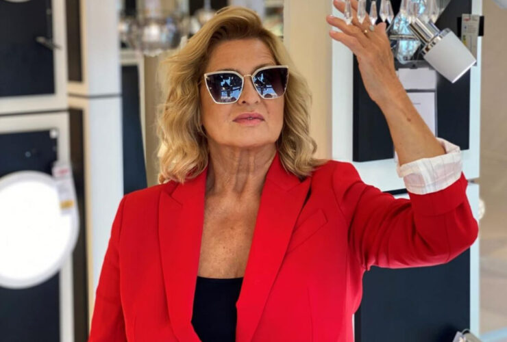 Ewa Kasprzyk w czerwieni