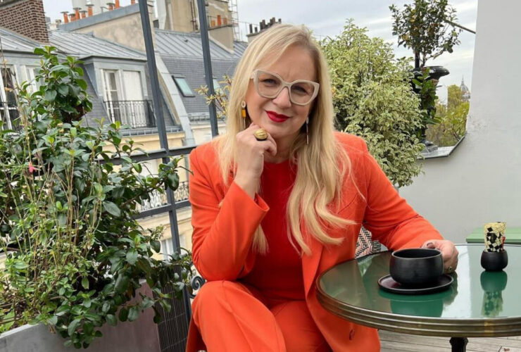 Marzena Rogalska w pomarańczu