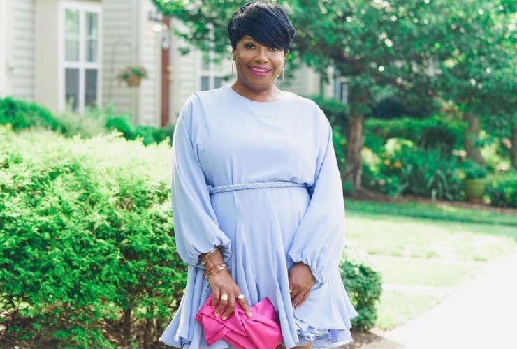 sukienka plus size po 50-tce