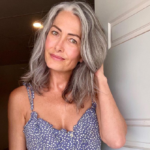 Naturalne siwe włosy
