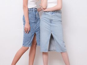 Jeansowe spódnice dla 50-tek, fot. Shutterstock