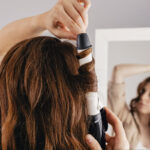 Jak kręcić włosy lokówką
