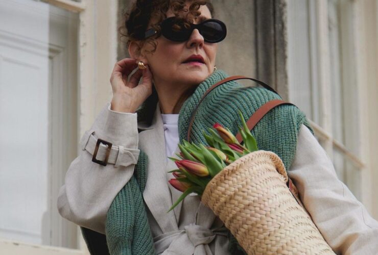 Elegancki trencz w francuskim stylu