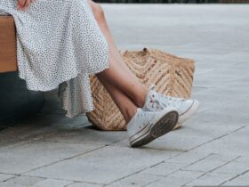 Lekkie, wiosenne buty w Biedronce
